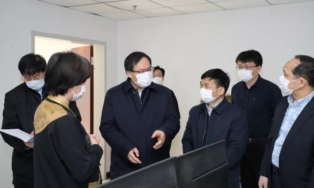 楊金成到七院、七一四所檢查指導(dǎo)疫情防控和復(fù)工復(fù)產(chǎn)工作
